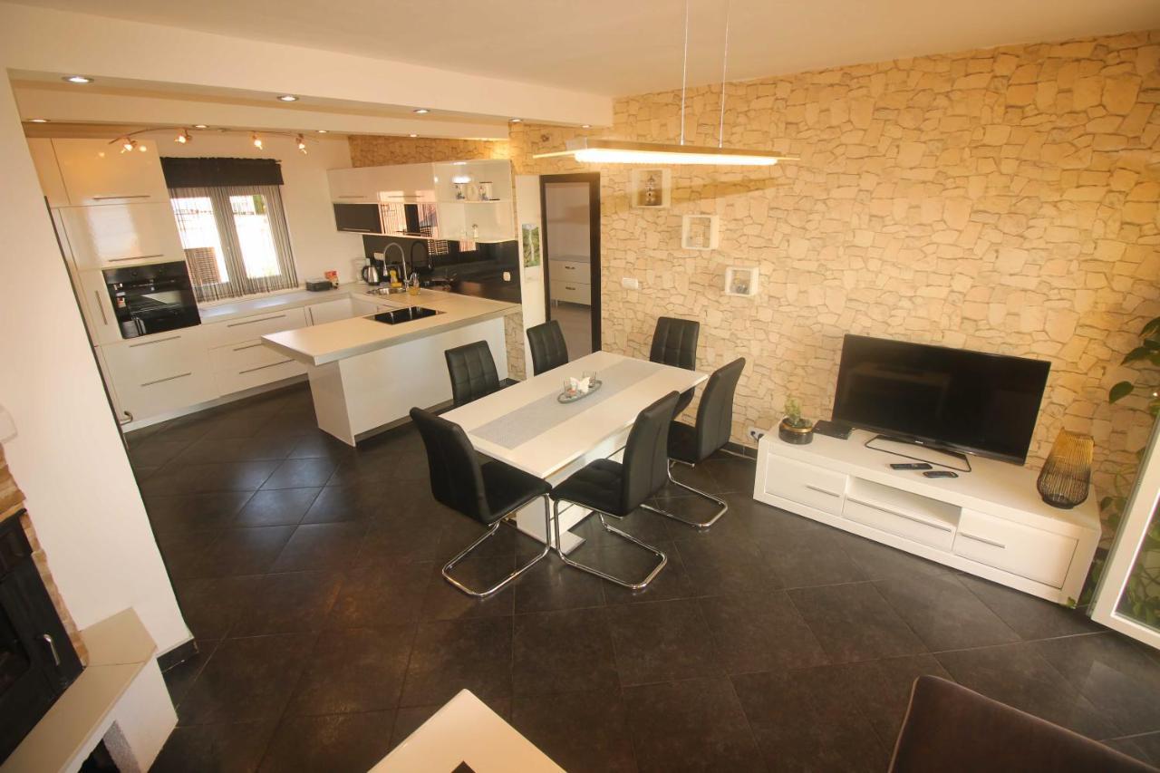 קריקווניצה Apartment Martina מראה חיצוני תמונה
