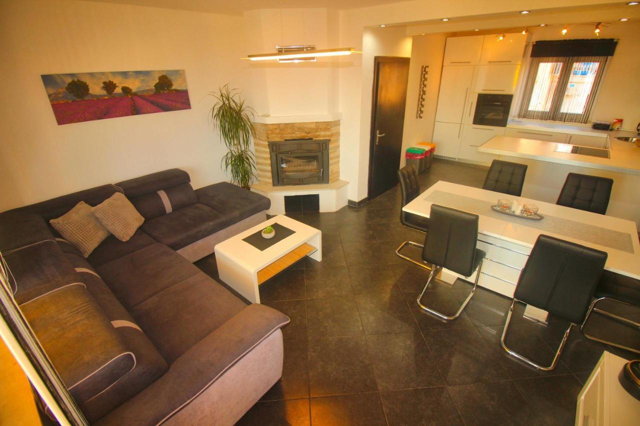 קריקווניצה Apartment Martina מראה חיצוני תמונה